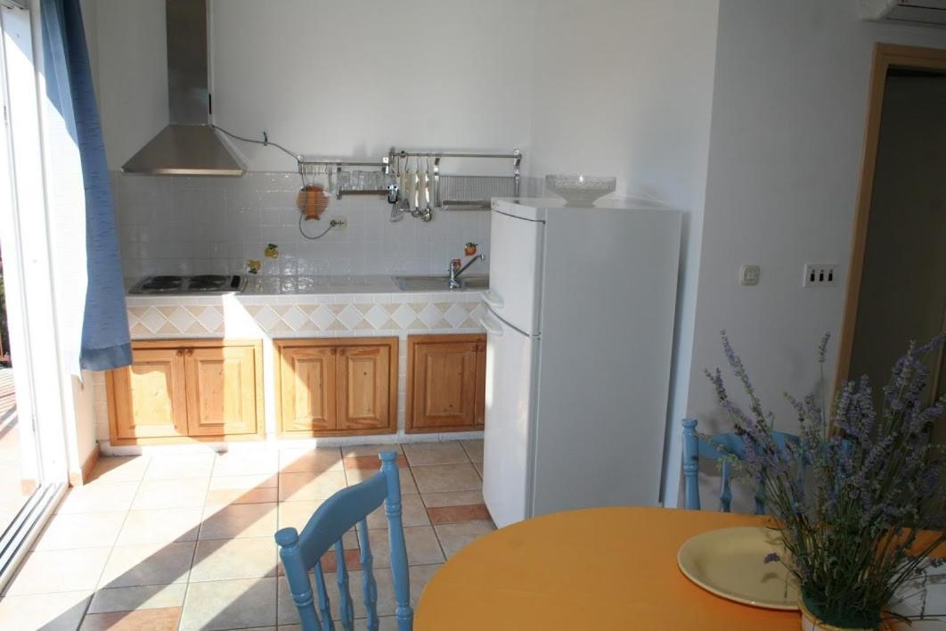 Apartmani Mladina Jelsa  Ngoại thất bức ảnh